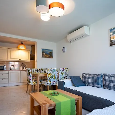 Kaja 公寓 波斯蒂勒