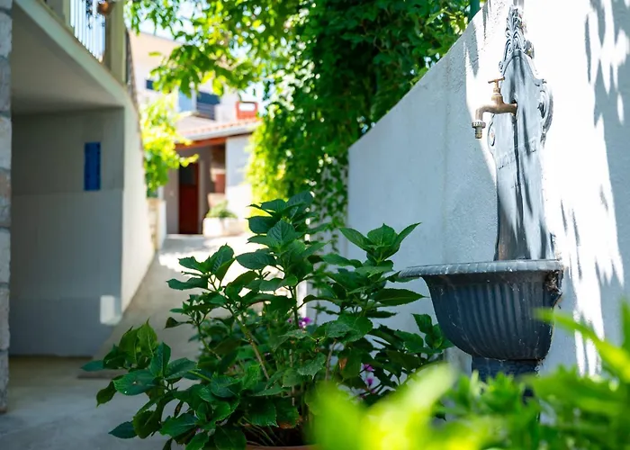 Apartman Kaja Postira